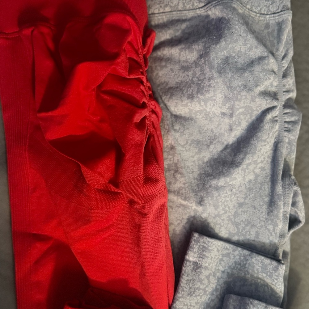 Stylish bundle scrunch butt leggings Red and Gray deal 2 pairs